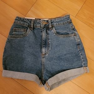 *NWT* Cotton On- High Rise Shorts